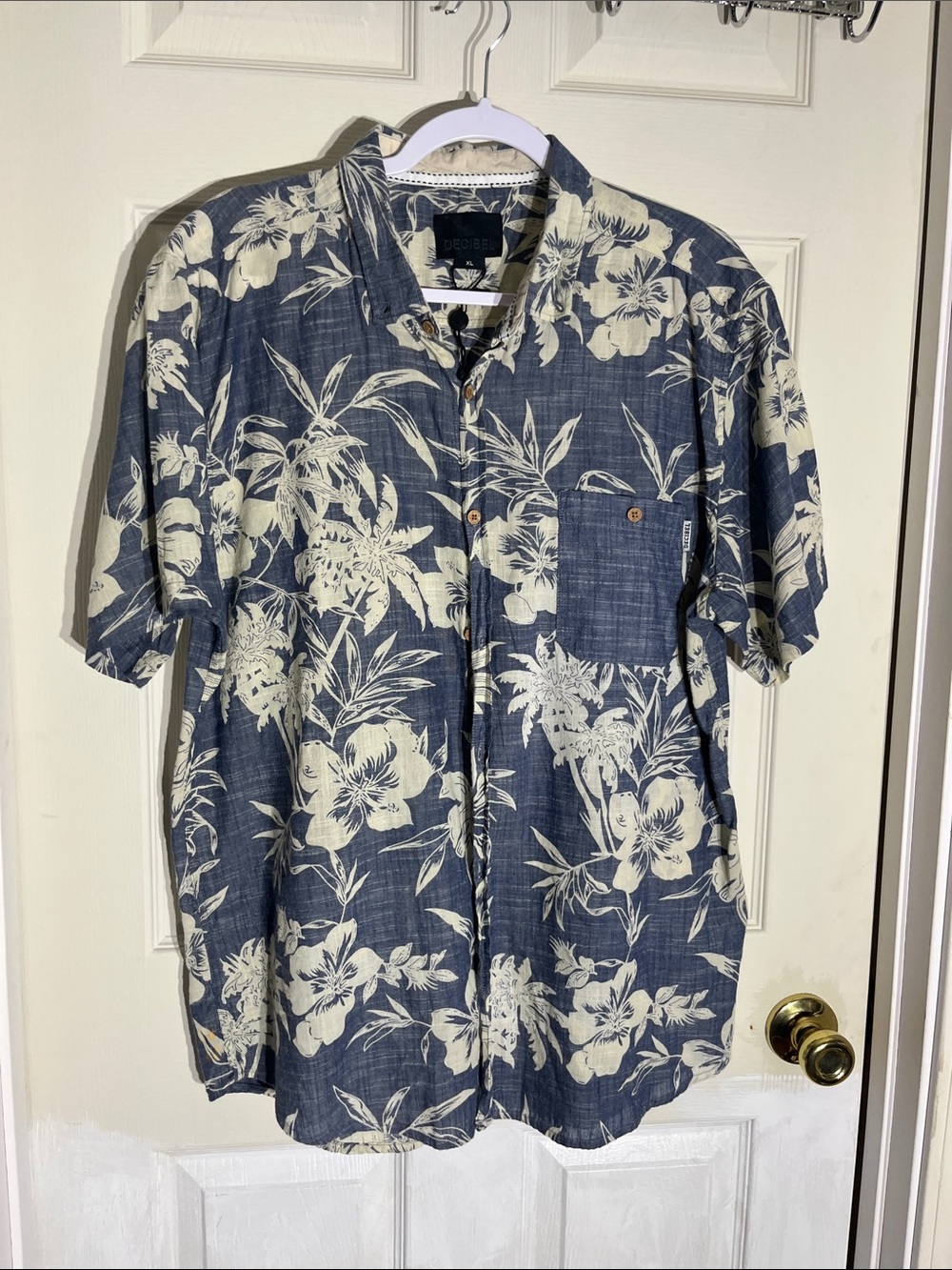 Men's Blue Cream Floral Hawaiian vacation Cotton Short Sleeve Button-Down Shirt